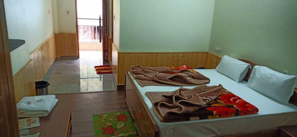 The White House Hotel Kasol Exterior photo